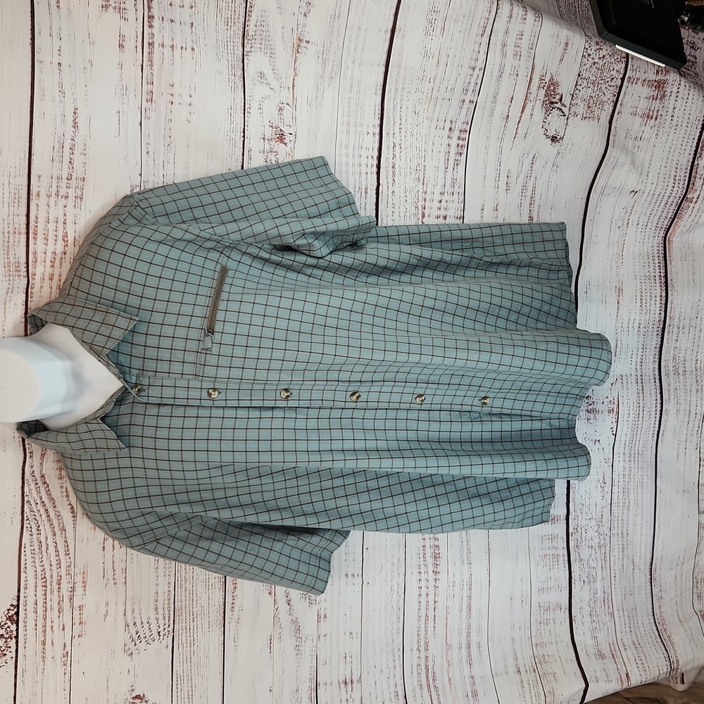 Nordictrack men's lightweight button down shirt